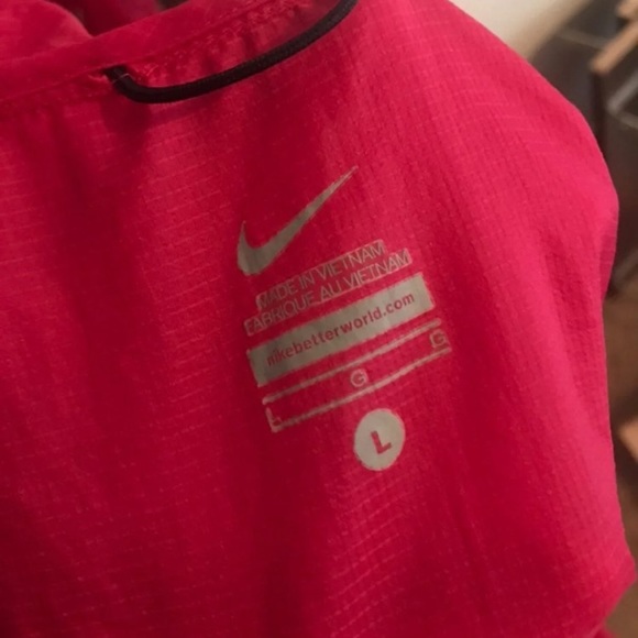 Pink Nike windbreaker - Picture 3 of 4